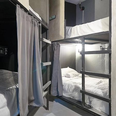 We Hostel And Suites Miraflores By Stand Out Hotels Collection Санто-Домінго Екстер'єр фото