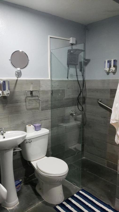 We Hostel And Suites Miraflores By Stand Out Hotels Collection Санто-Домінго Екстер'єр фото